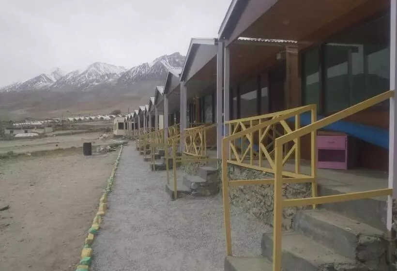 ベッドアンドブレックファースト Full Moon Cottages Pangong Ladakh By Lexstays