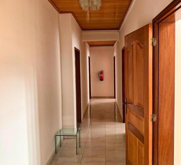 تختخواب و صبحانه Mb Guest House