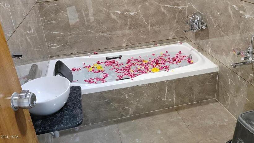 בית מלון כפרי Avenue Sky