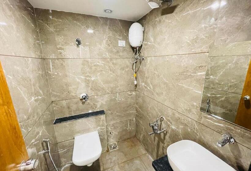 בית מלון כפרי Avenue Sky