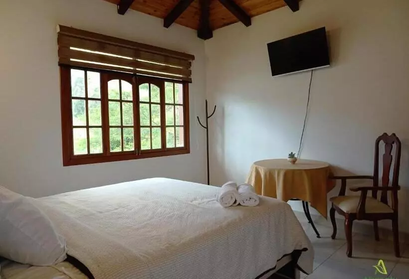 ホテル Hacienda Turística Alivinatu Vilcabamba