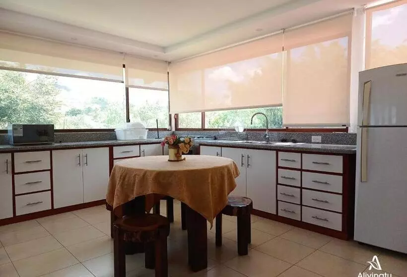 ホテル Hacienda Turística Alivinatu Vilcabamba