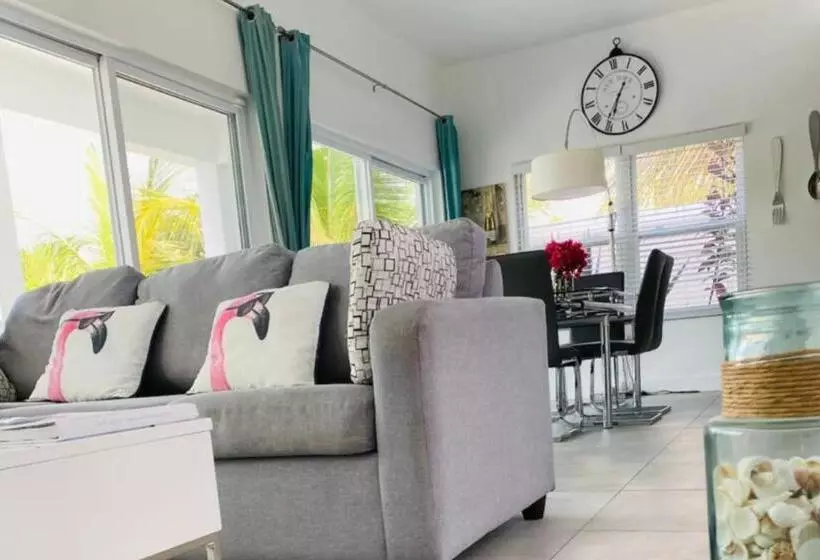 Modern Villas At Grace Bay, Turks And Caicos Islands