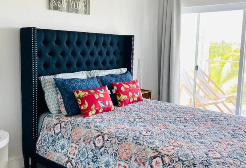 Modern Villas At Grace Bay, Turks And Caicos Islands