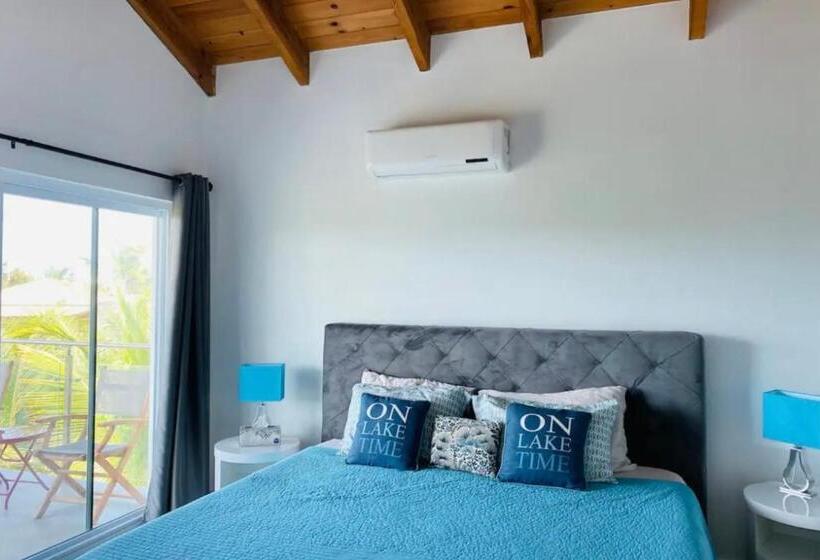 Modern Villas At Grace Bay, Turks And Caicos Islands