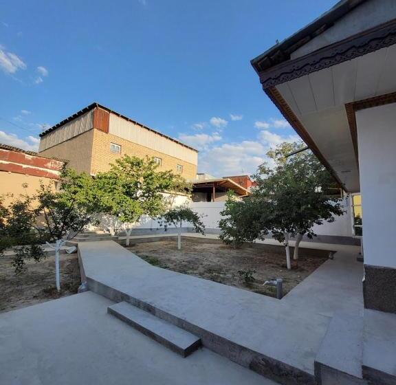 بنسيون Farxod Guest House