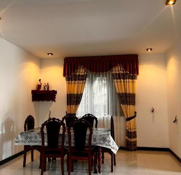 펜션 Sri Lanka Wennappuwa Villa D S R