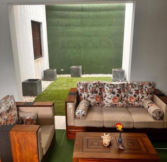 펜션 Sri Lanka Wennappuwa Villa D S R