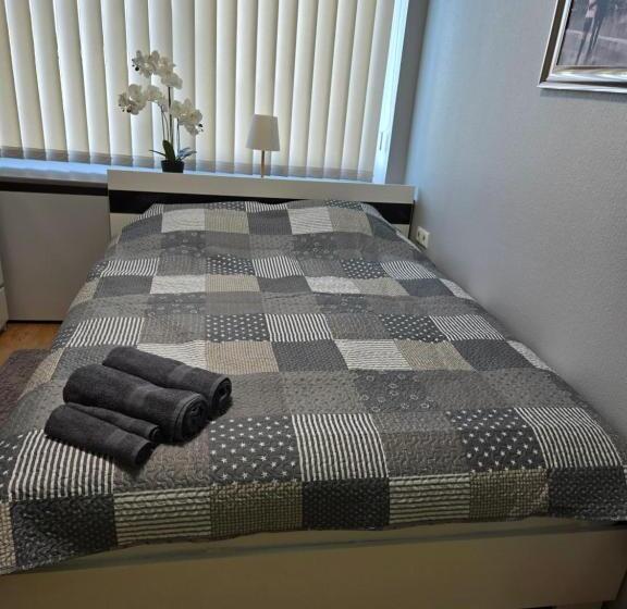 Transhostel Orhideja