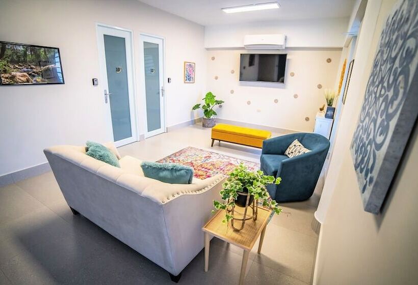 هاستل Melao Lodge