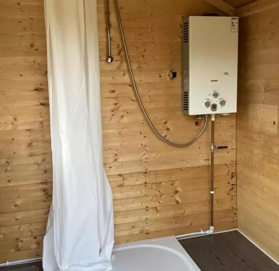Aamiaismajoitus (B&B) Vigo Retreat Boat Yurt