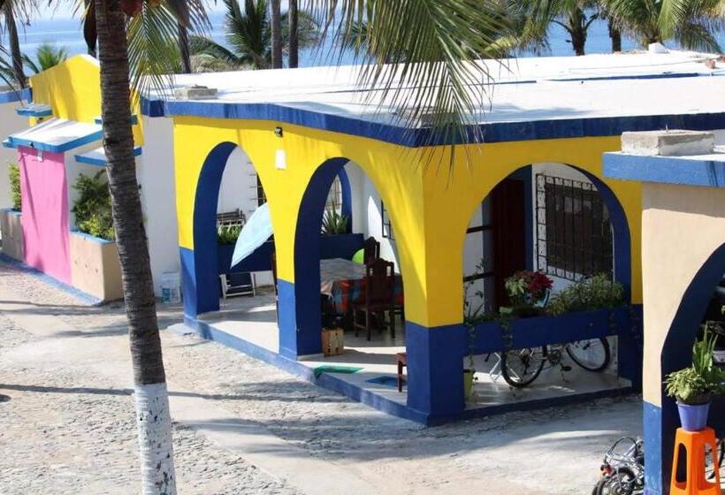 Отель Bungalows Azteca