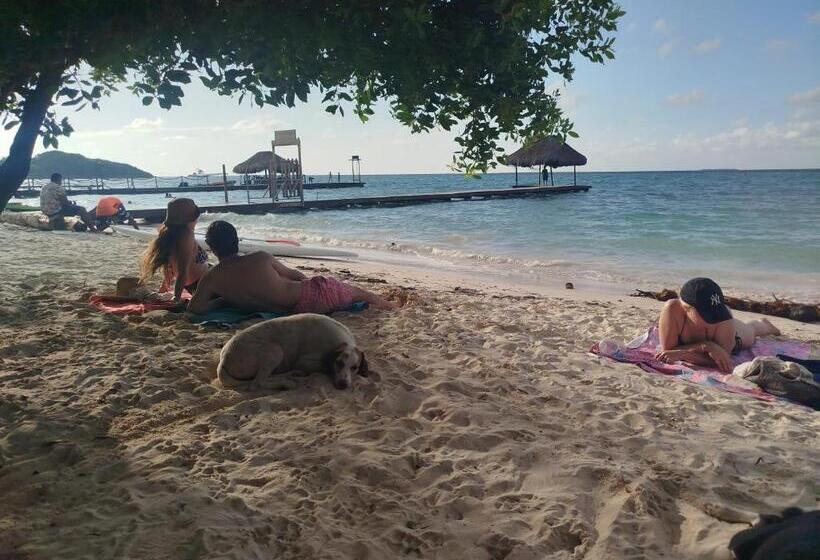 هتل Coral Sand Islas Del Rosario