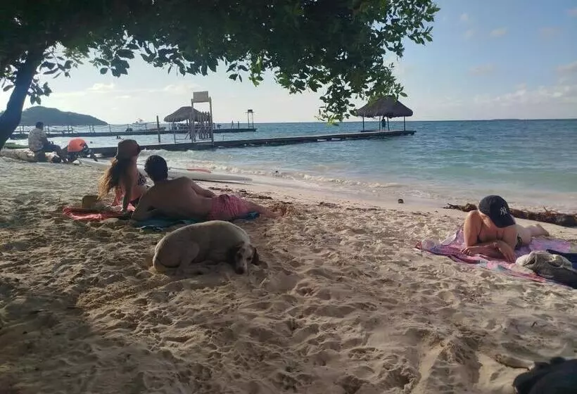 Hotelli Coral Sand Islas Del Rosario