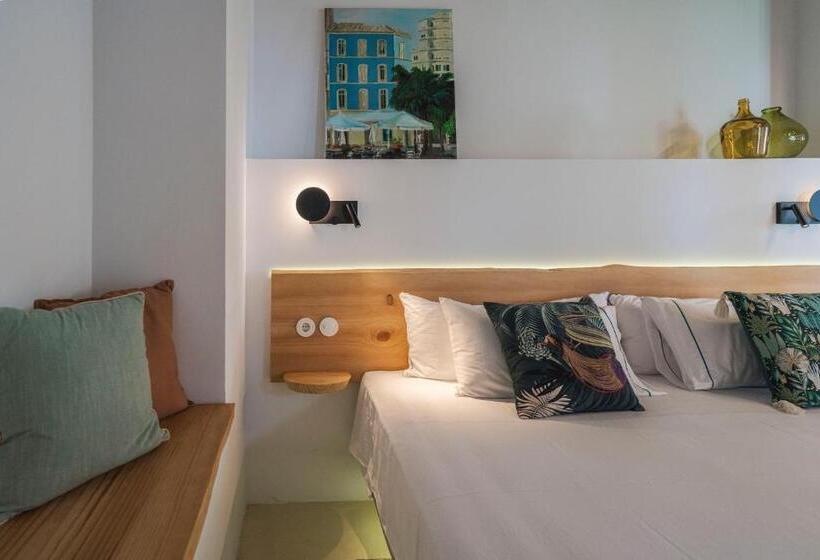 هتل La Moderna Suites