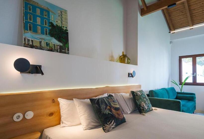 هتل La Moderna Suites