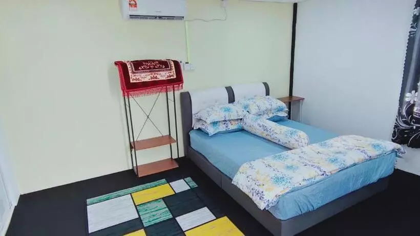 Hotelli Village View Cottage Roomstay