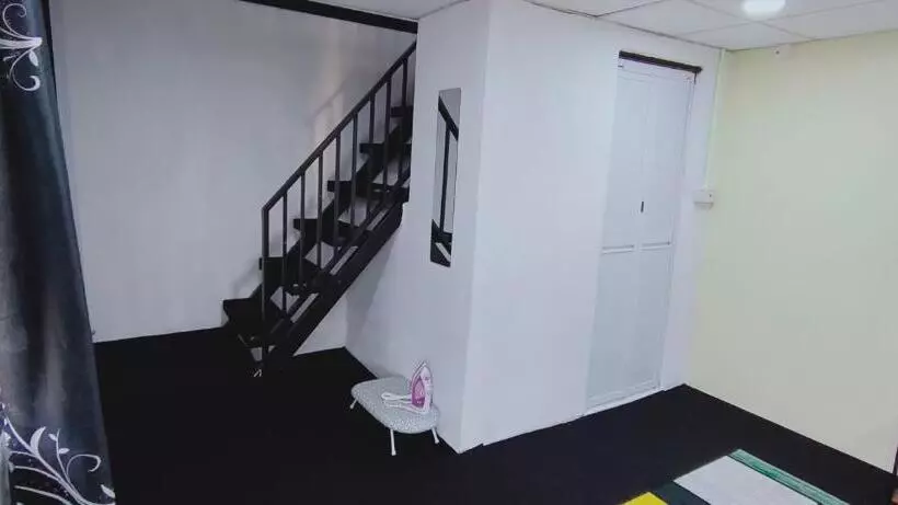 Hotelli Village View Cottage Roomstay