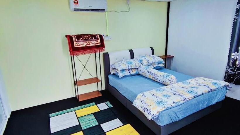 Отель Village View Cottage Roomstay