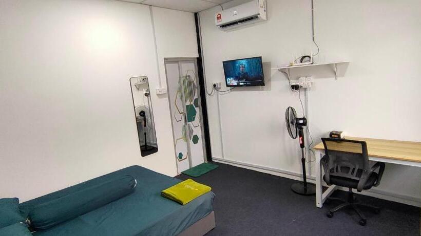 Отель Village View Cottage Roomstay