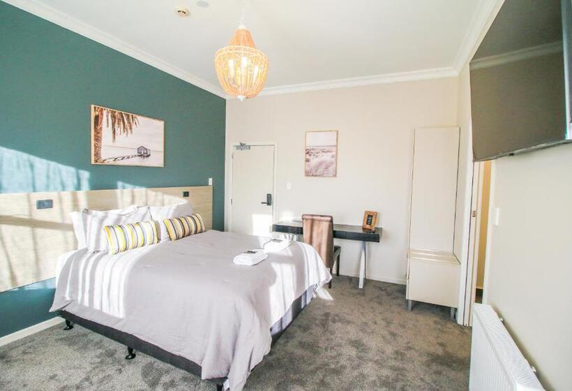 ホテル Whitehouse