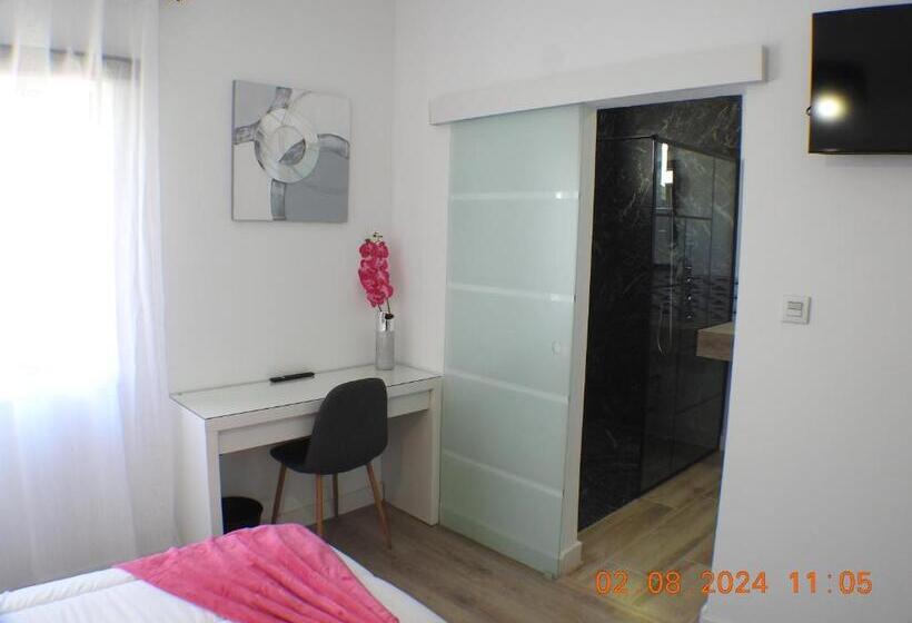 Pension Santa Cruz Ensuite Rooms