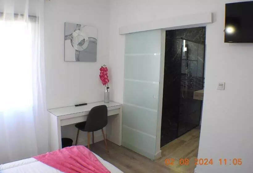 Majatalo Santa Cruz Ensuite Rooms