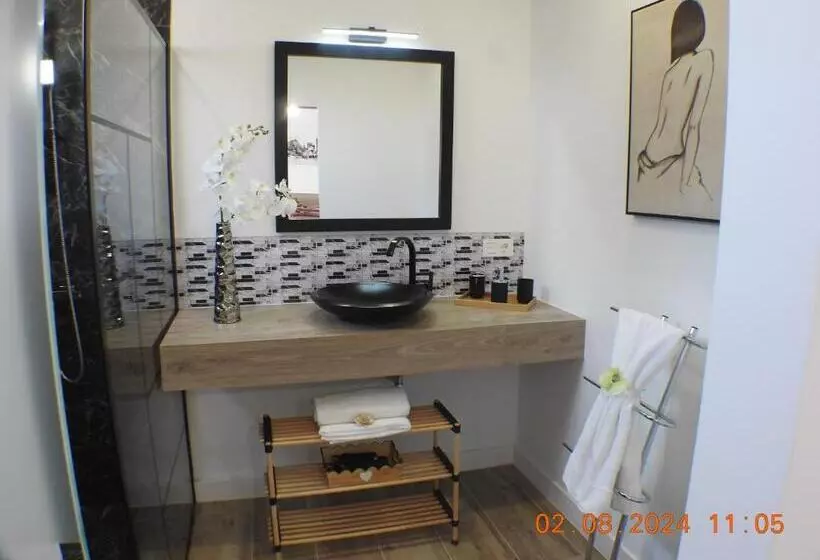 Majatalo Santa Cruz Ensuite Rooms