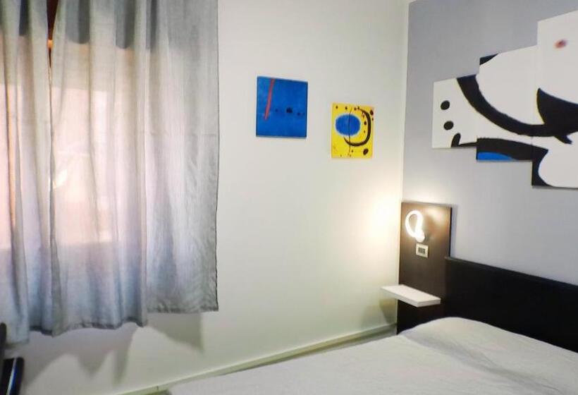 Пансион Soverato Sweet Home Mirò