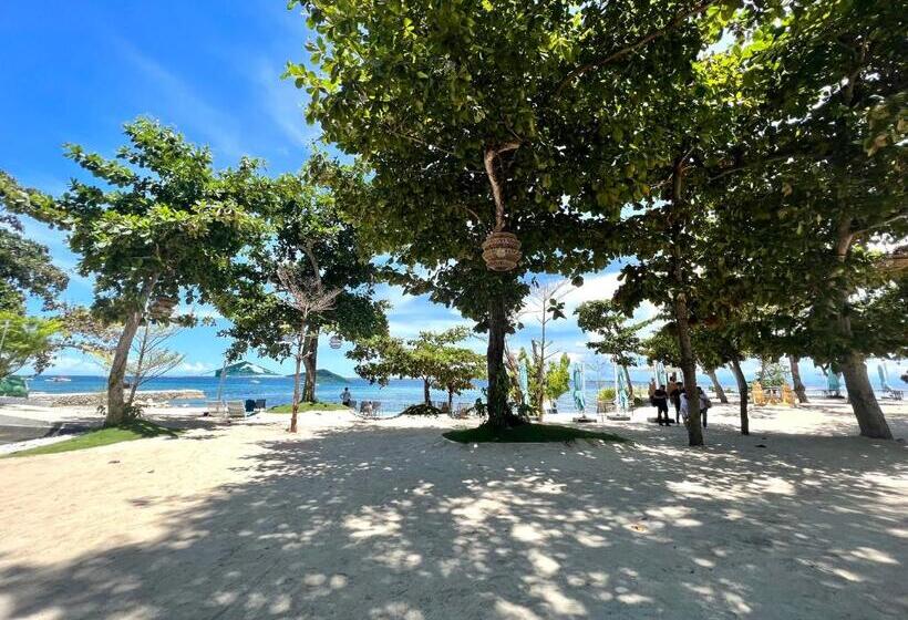 Tambuli Seaside Resort And Spa By Isla Stays 2