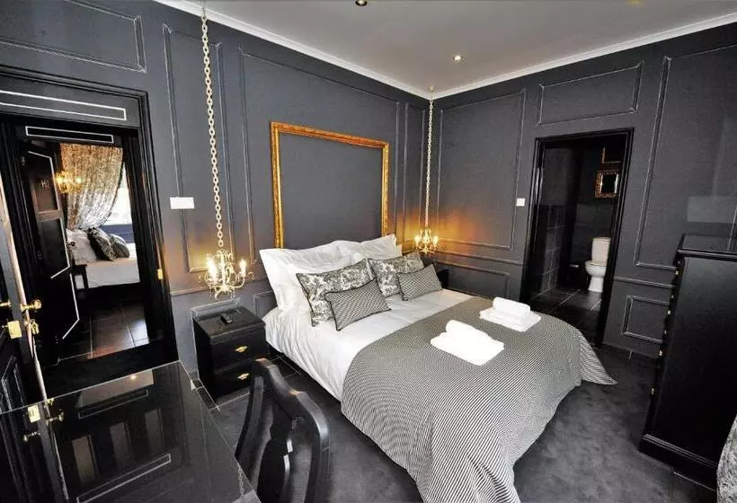 Angra Bed & Breakfast