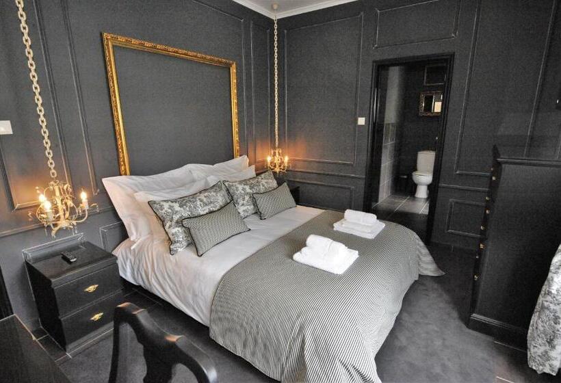 Angra Bed & Breakfast