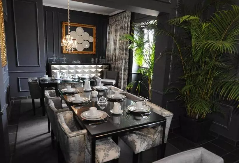 Angra Bed & Breakfast