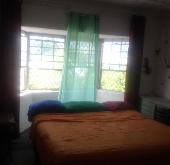 تختخواب و صبحانه Da Pink And White Palace