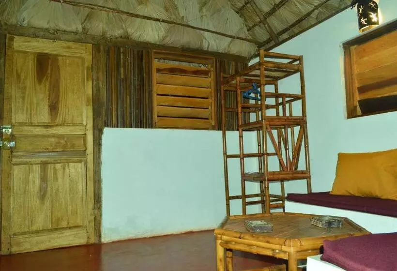 تختخواب و صبحانه Le Trou Normand