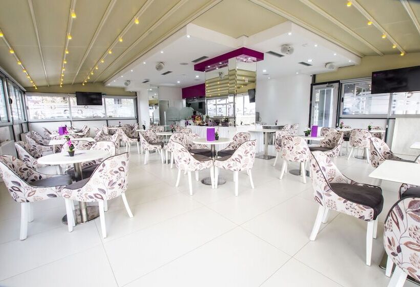 ホテル Astera Apart