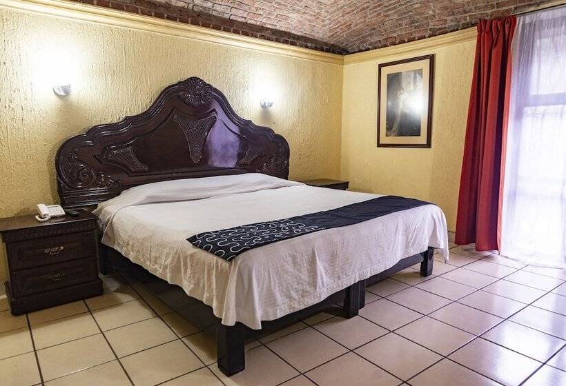 هتل Hacienda De Cobos