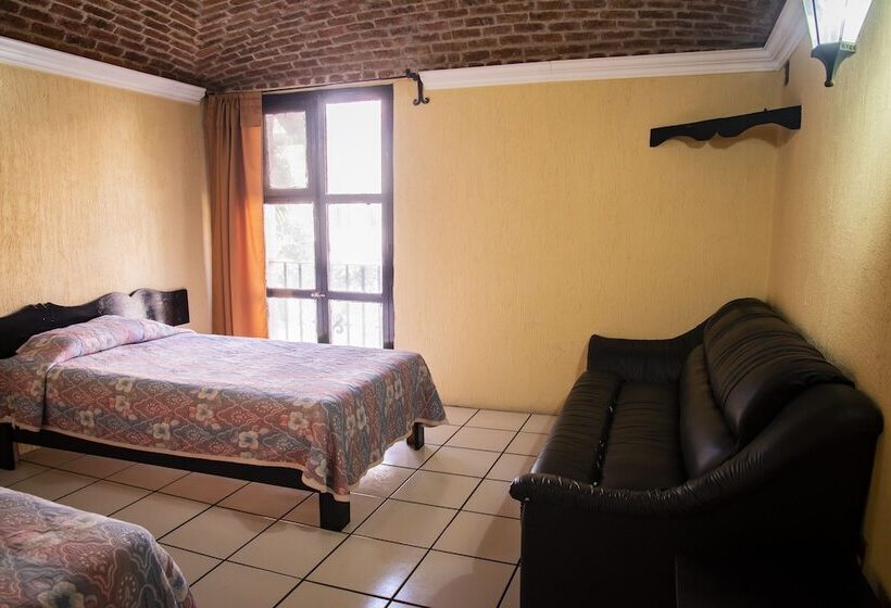 هتل Hacienda De Cobos