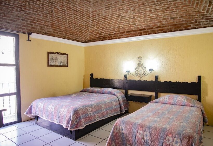 هتل Hacienda De Cobos