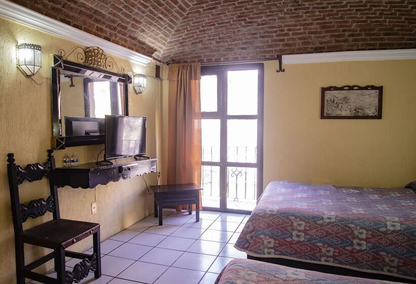 هتل Hacienda De Cobos