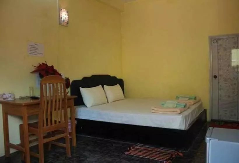 Nway Htway Yeik Motel