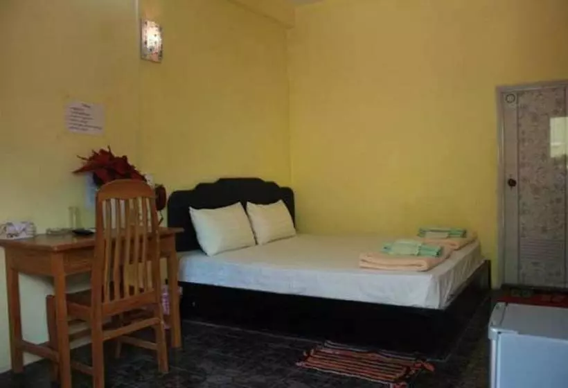 Nway Htway Yeik Motel