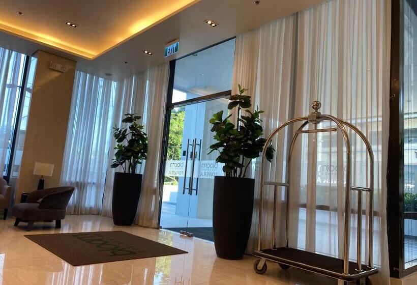 Cozy Blossom Near Naia