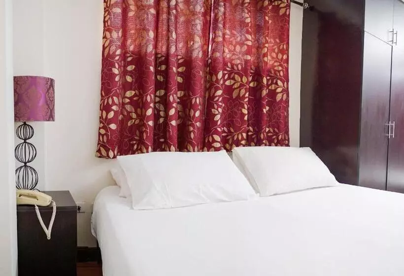 ユースホステル Reddoorz At Rosario Heritage Inn