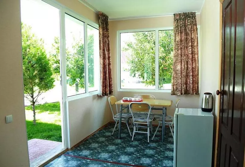 Hotelli Sayran Resort