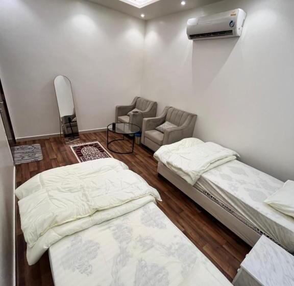 Majatalo غرفة خاصة بدورة مياة مشتركة