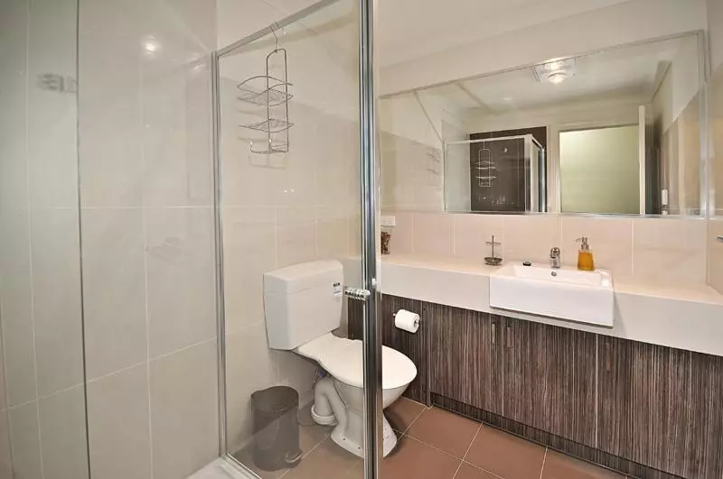 پانسیون 6b   Executive Rooms In Large Property In Brunswick