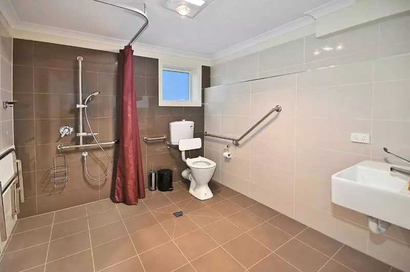 پانسیون 6b   Executive Rooms In Large Property In Brunswick
