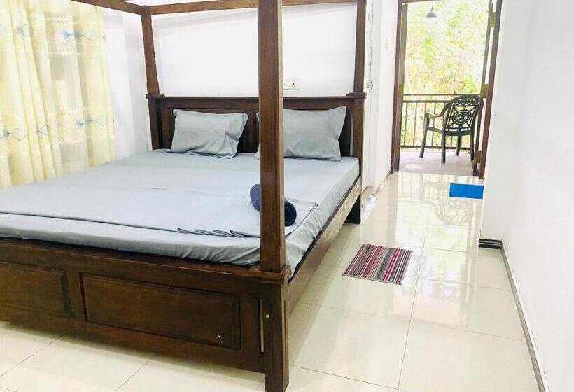 بنسيون Casa La Siesta Weligama