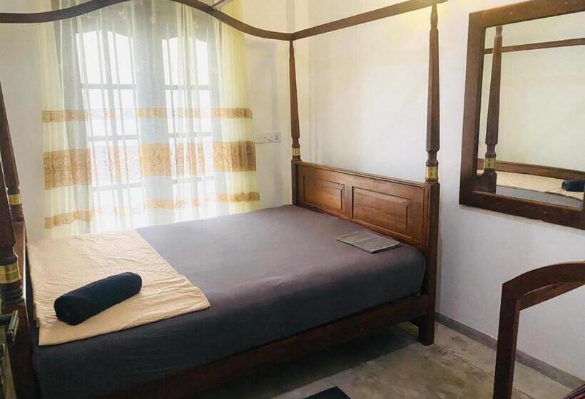 بنسيون Casa La Siesta Weligama